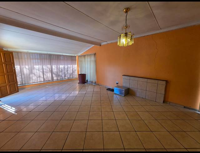 3 BEDROOM HOUSE FOR SALE IN SASOLBURG EXT 15